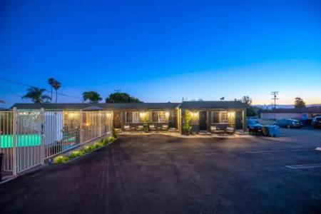 Shell Beach Inn - 11