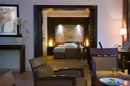 Mamaison le Regina Boutique - 122