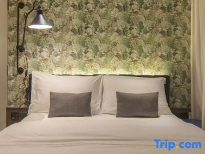 Mamaison le Regina Boutique - 75