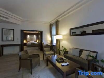 Mamaison le Regina Boutique - 113