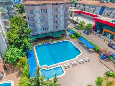 Quattro Beach Spa & Resort - 8