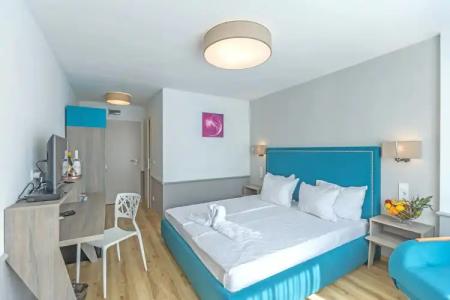 BSA Boulevard Boutique - 5