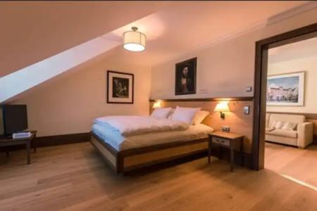 & Gaststätte zum Erdinger Weißbräu - 79