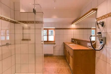 & Gaststätte zum Erdinger Weißbräu - 7