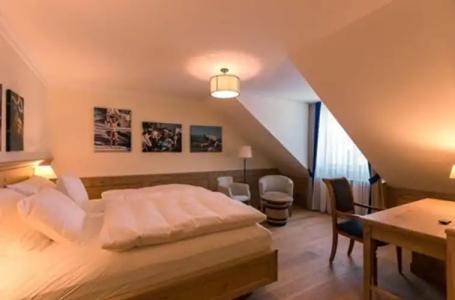 & Gaststätte zum Erdinger Weißbräu - 59