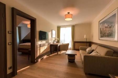 & Gaststätte zum Erdinger Weißbräu - 68