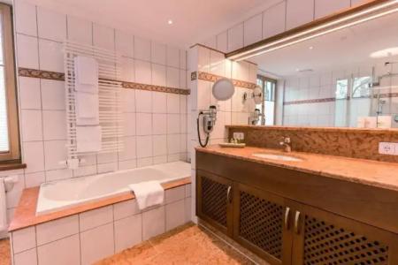 & Gaststätte zum Erdinger Weißbräu - 67