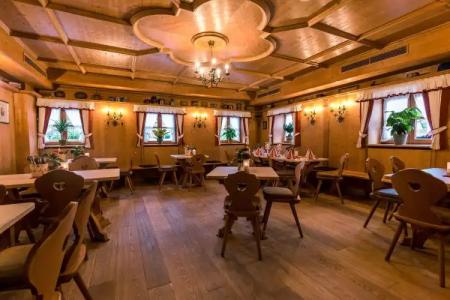 & Gaststätte zum Erdinger Weißbräu - 12