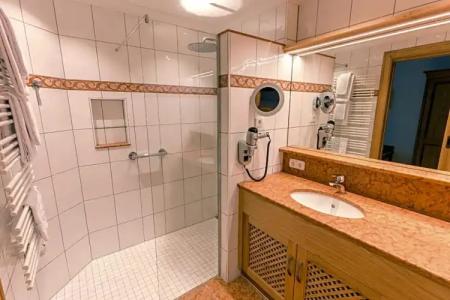 & Gaststätte zum Erdinger Weißbräu - 18