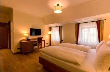 & Gaststätte zum Erdinger Weißbräu - 36