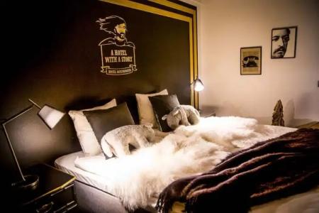 Boutique Mustaparta - 5