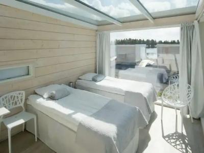 Seaside Glass Villas - 33