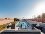 4 Bedrooms Villa