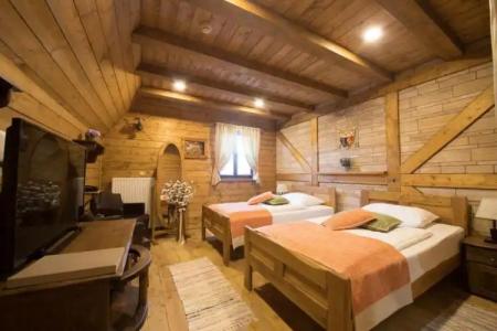 Ethno Plitvice Lakes Deluxe - 33