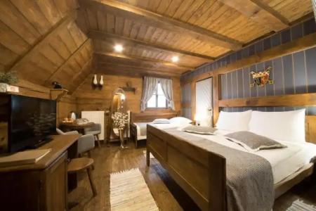 Ethno Plitvice Lakes Deluxe - 20