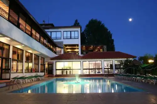 Rodon and Resort - 0