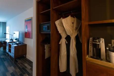 The Perry & Marina - 5