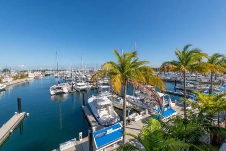 The Perry & Marina - 71