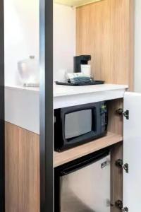 SpringHill Suites Miami - 33