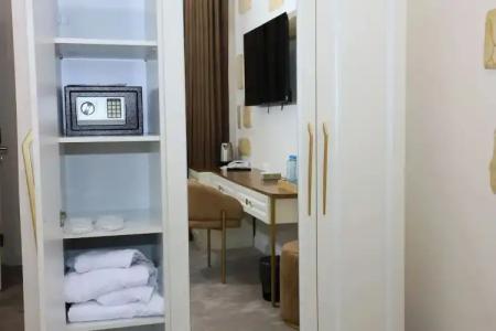 Ketrin Restaurant - 32