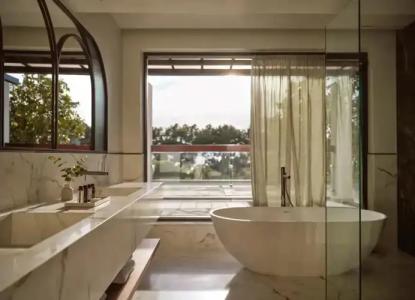 Eagles Palace - Small Luxurys of the World - 71