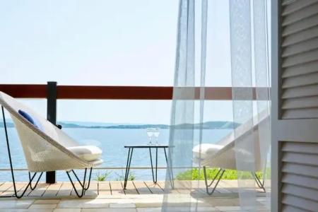 Eagles Palace - Small Luxurys of the World - 96