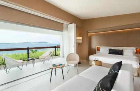 Eagles Palace - Small Luxurys of the World - 91