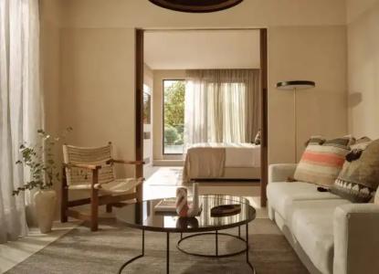 Eagles Palace - Small Luxurys of the World - 69