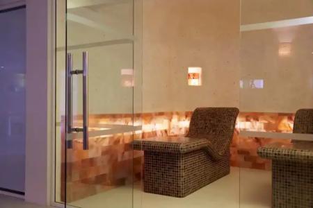 Eagles Palace - Small Luxurys of the World - 17