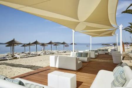 Eagles Palace - Small Luxurys of the World - 25