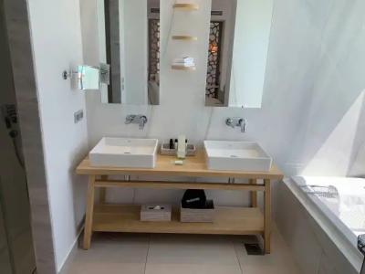 Eagles Palace - Small Luxurys of the World - 73