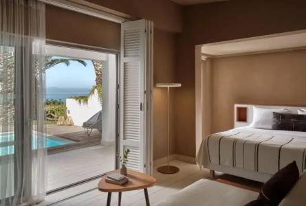 Eagles Palace - Small Luxurys of the World - 101