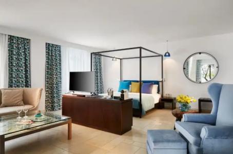 Eagles Palace - Small Luxurys of the World - 72