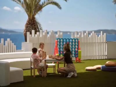 Eagles Palace - Small Luxurys of the World - 33