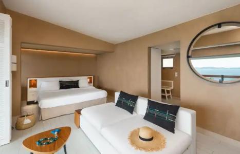 Eagles Palace - Small Luxurys of the World - 94