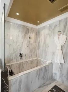 The Excelsior Small Luxurys of the World - 9