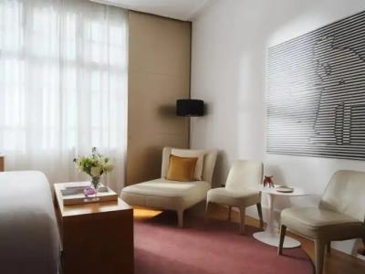 The Excelsior Small Luxurys of the World - 39