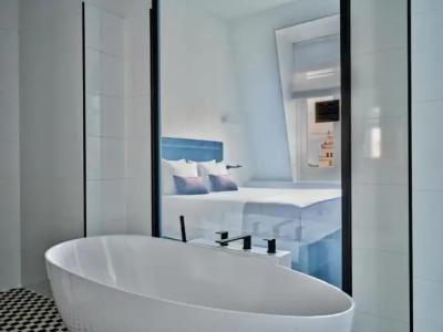 Indigo WARSAW - NOWY SWIAT by IHG - 102