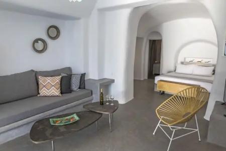 Elysian Santorini - 11