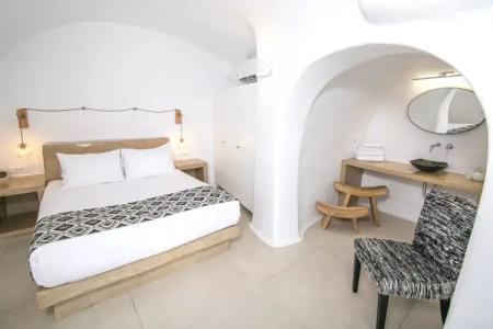 Elysian Santorini - 81