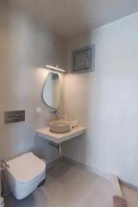 Elysian Santorini - 34