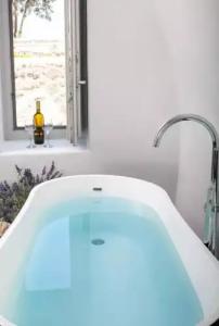 Elysian Santorini - 101