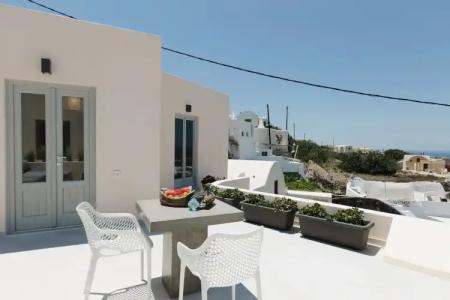 Elysian Santorini - 38