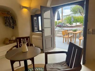 Elysian Santorini - 114