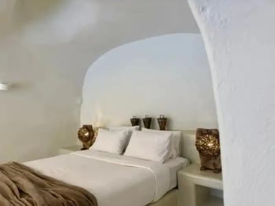 Elysian Santorini - 124