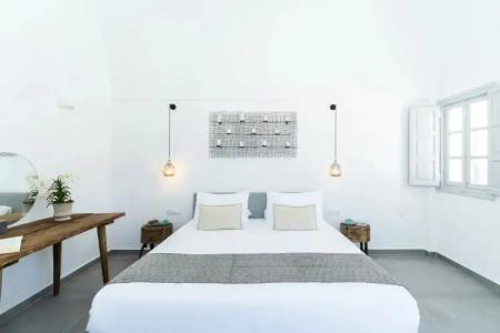 Elysian Santorini - 41