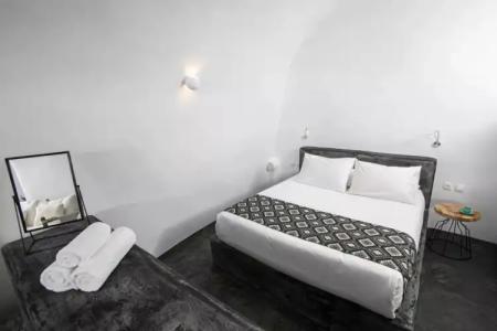 Elysian Santorini - 92