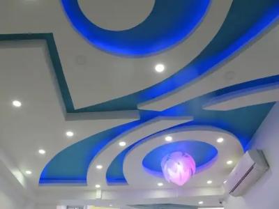 Royal Penguin Boutique 1 - 13