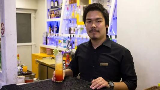 Royal Penguin Boutique 1 - 32