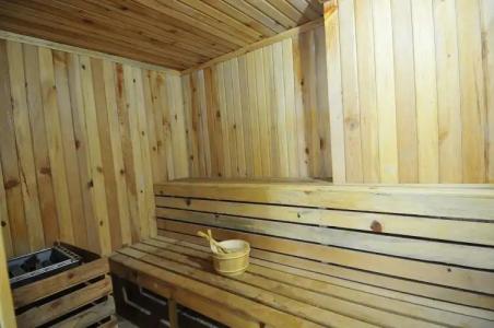 Royal Penguin Boutique 1 - 22